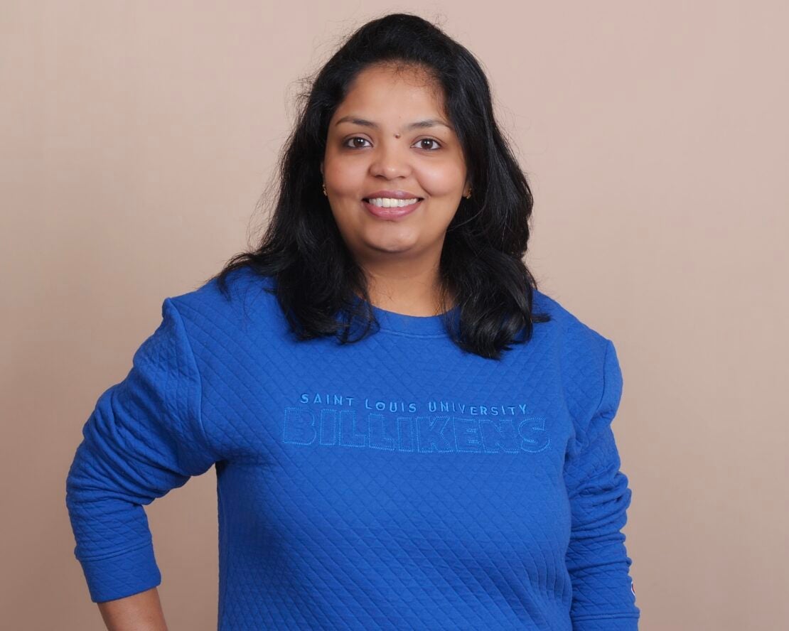 Headshot Shruthi Murthy