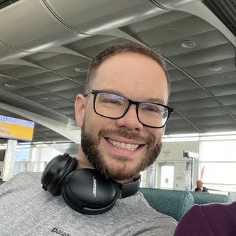 headshot Shawn Thompson