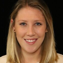 maxine slaveck headshot