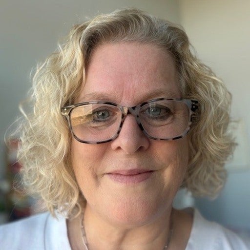 ヘッドショット アリソン・ウォルターズ