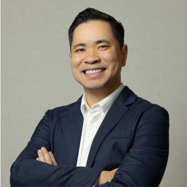 headshot Vinh Le
