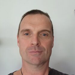 headshot Andrew Muollo