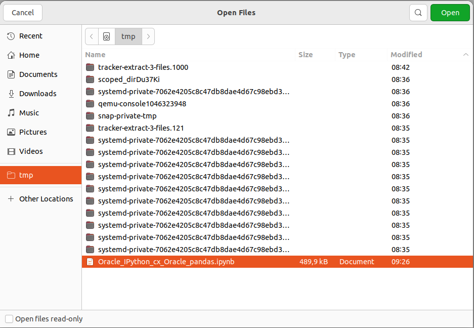 ファイルを一覧表示するアップロード ダイアログ ボックスのスクリーンショット。
